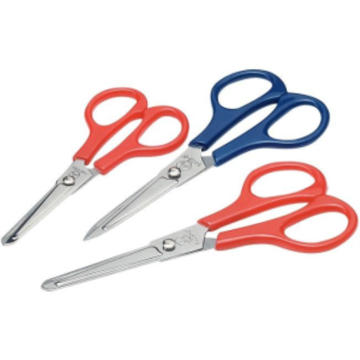 6" School Scissors ? Semi-Sharp / 
Ciseaux d??colier ? bouts semi-pointus 6 po