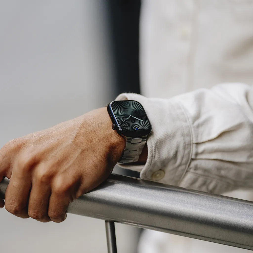 KeyBudz Spectra stainless steel Apple Watch band for everyday wear